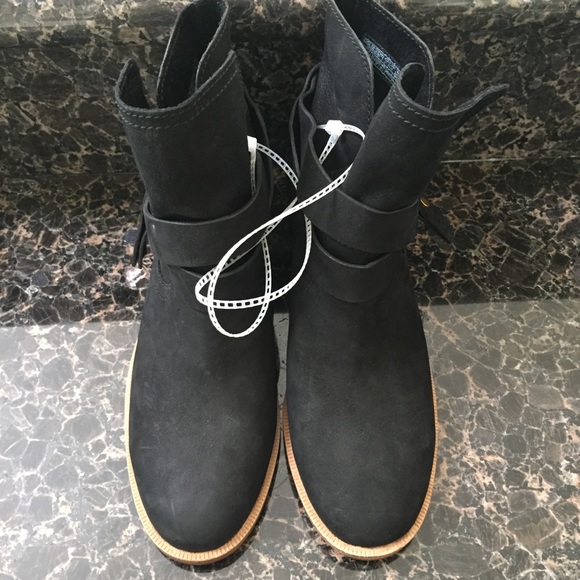 New UGG Elora Suede Ankle Booties - Picture 3 of 8